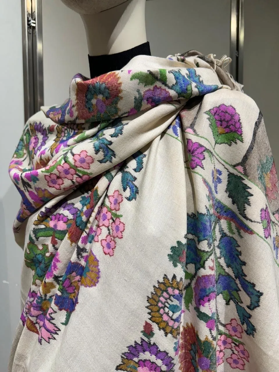 Authentic Kashmiri Pashmina