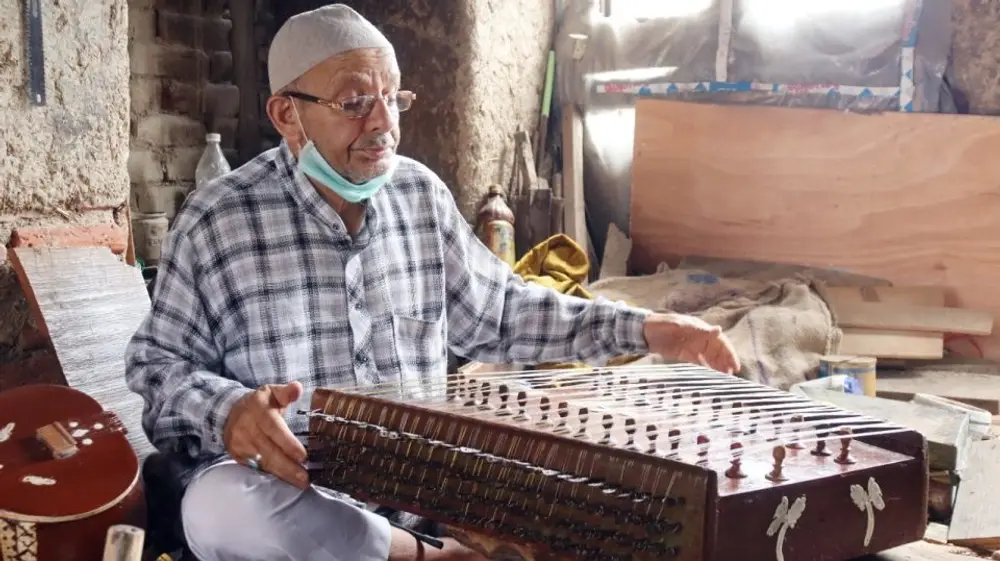 Traditional Kashmiri instruments